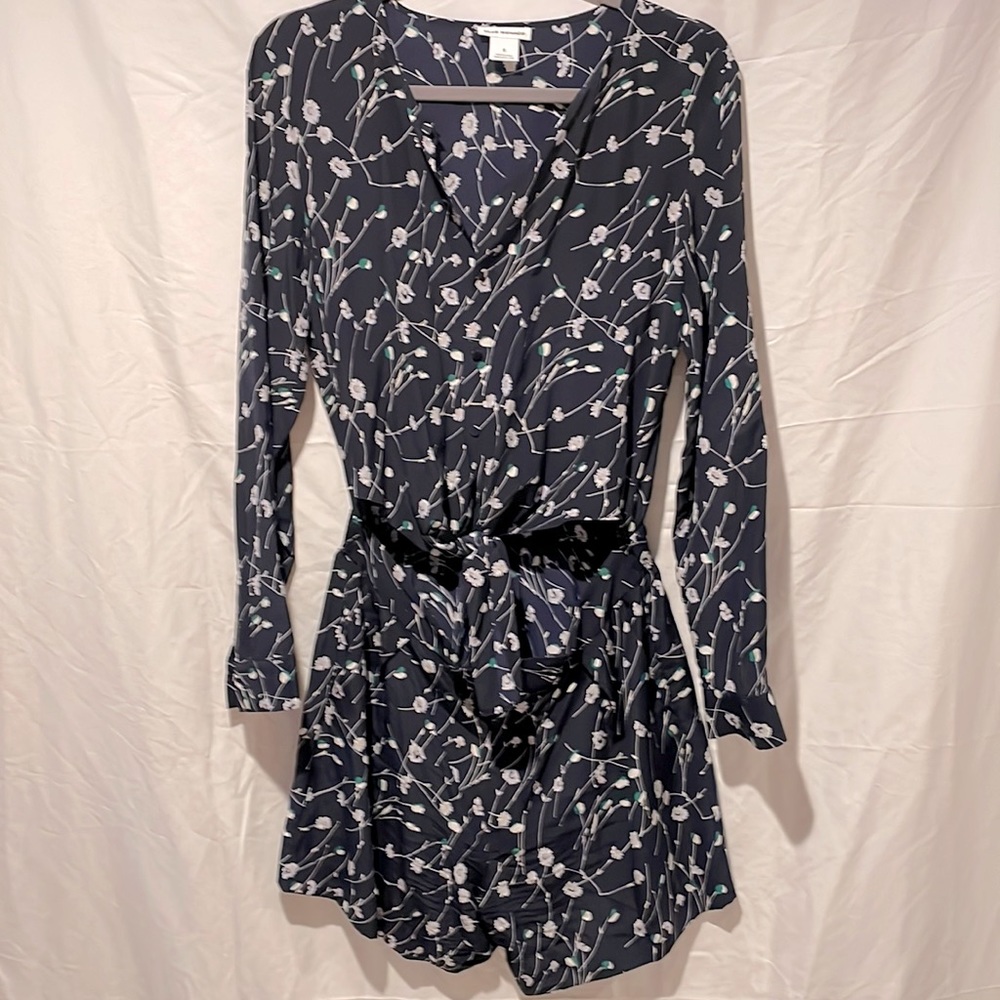 Club Monaco Shorts romper with tie at midriff long sleeve